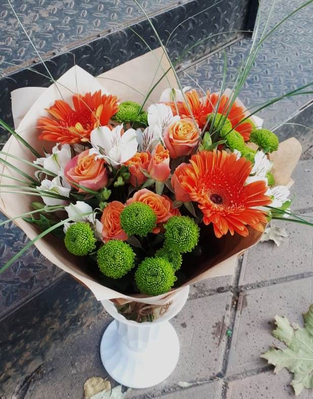 Букет цветов из: Герберы, Хризантемы, Альстромерии и Розы в ЗЯБ Набережные Челны