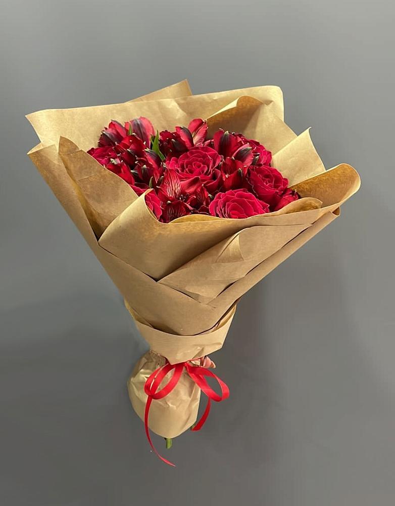 Букет цветов из: Альстромерии и Розы в ЗЯБ Набережные Челны