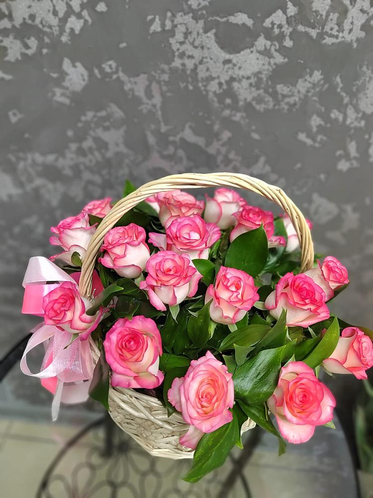 Цветочная композиция из Розы в корзине в ЗЯБ Набережные Челны