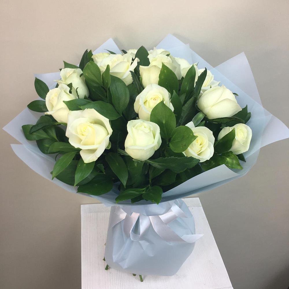 Букет 15 Белых роз Проуд в ЗЯБ Набережные Челны
