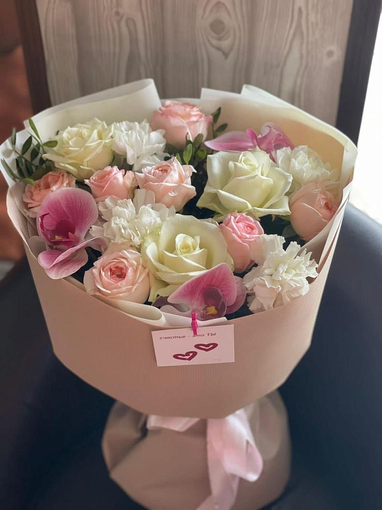 Букет цветов из: Орхидеи, Розы и Гвоздики в ЗЯБ Набережные Челны