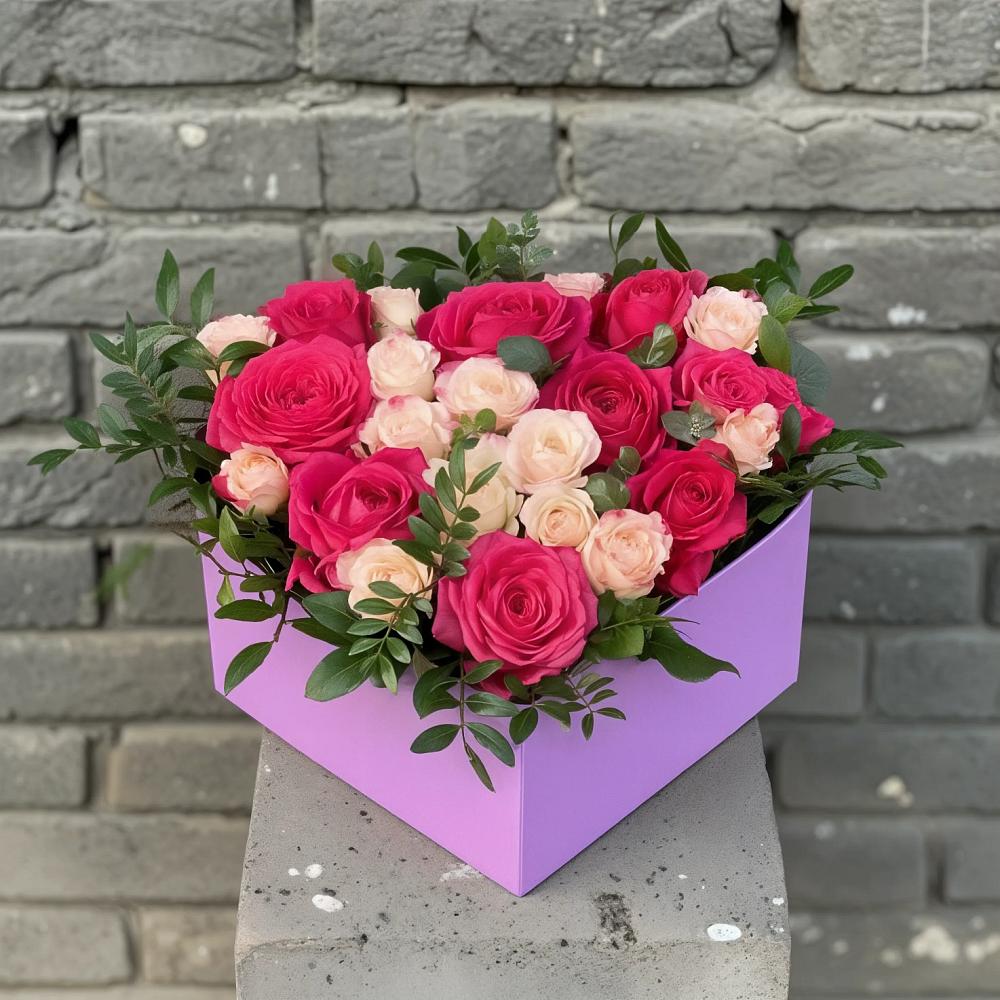 Цветочная композиция из Розы в коробке в ЗЯБ Набережные Челны