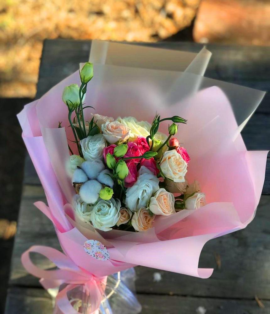 Букет цветов из: Розы и Лизиантусы в ЗЯБ Набережные Челны