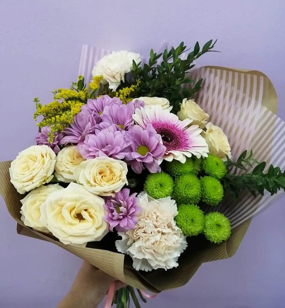 Букет цветов из: Хризантемы, Розы, Гвоздики и Герберы в ЗЯБ Набережные Челны