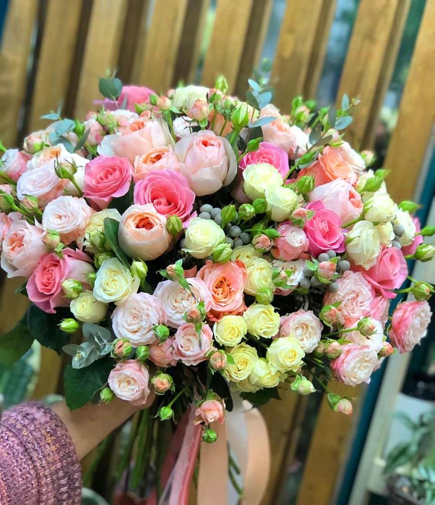 Букет цветов из: Розы в ЗЯБ Набережные Челны